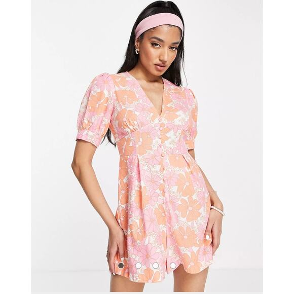 ASOS Glamorous puff sleeve romper in 60s retro floral size 8 - Picture 1 of 7